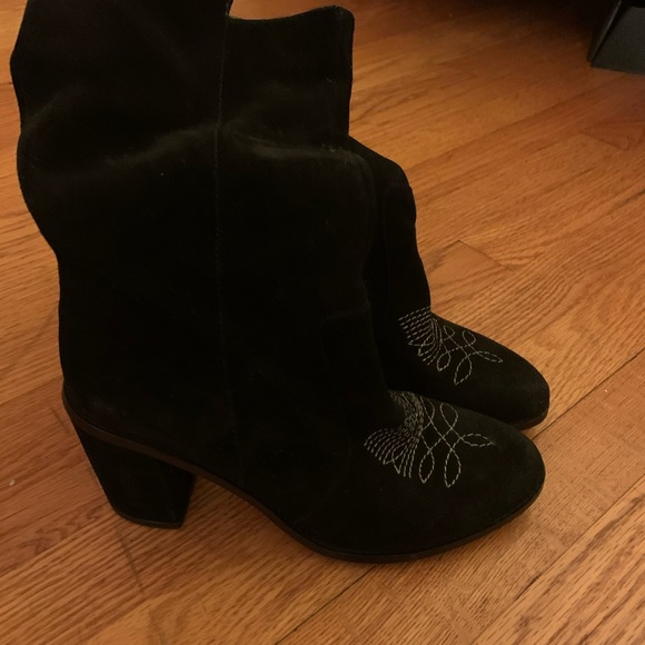SOLD!! Above the ankle boots with white stitching. - Picture 2 of 3